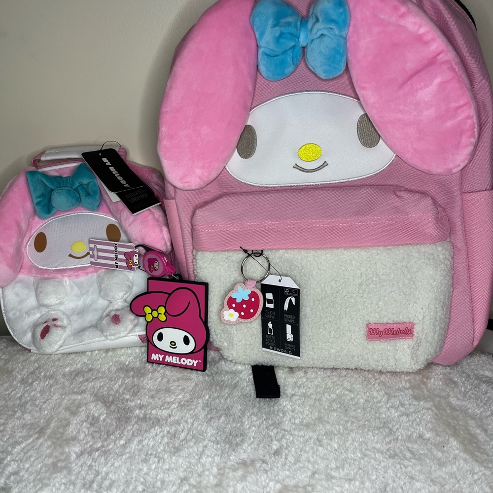 My Melody Bundle Backpack Lunchbox Badgeholder NWT